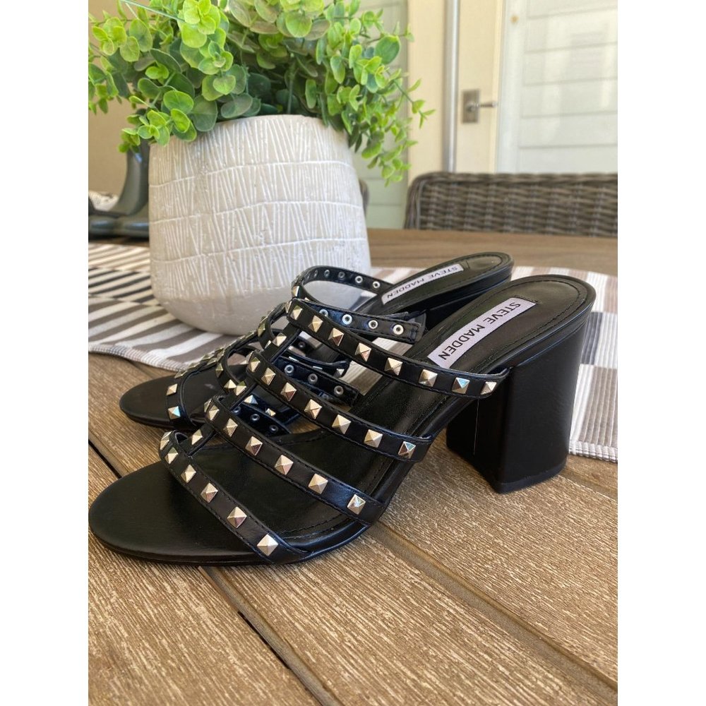 (Sold) Steve Madden Motley Stud Mule Sandal NWOT - Picture 2 of 7